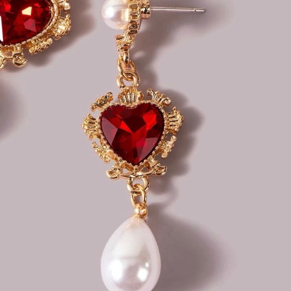 Red heart and pearl earrings- heart statement earrings- red earrings - Picture 3 of 4
